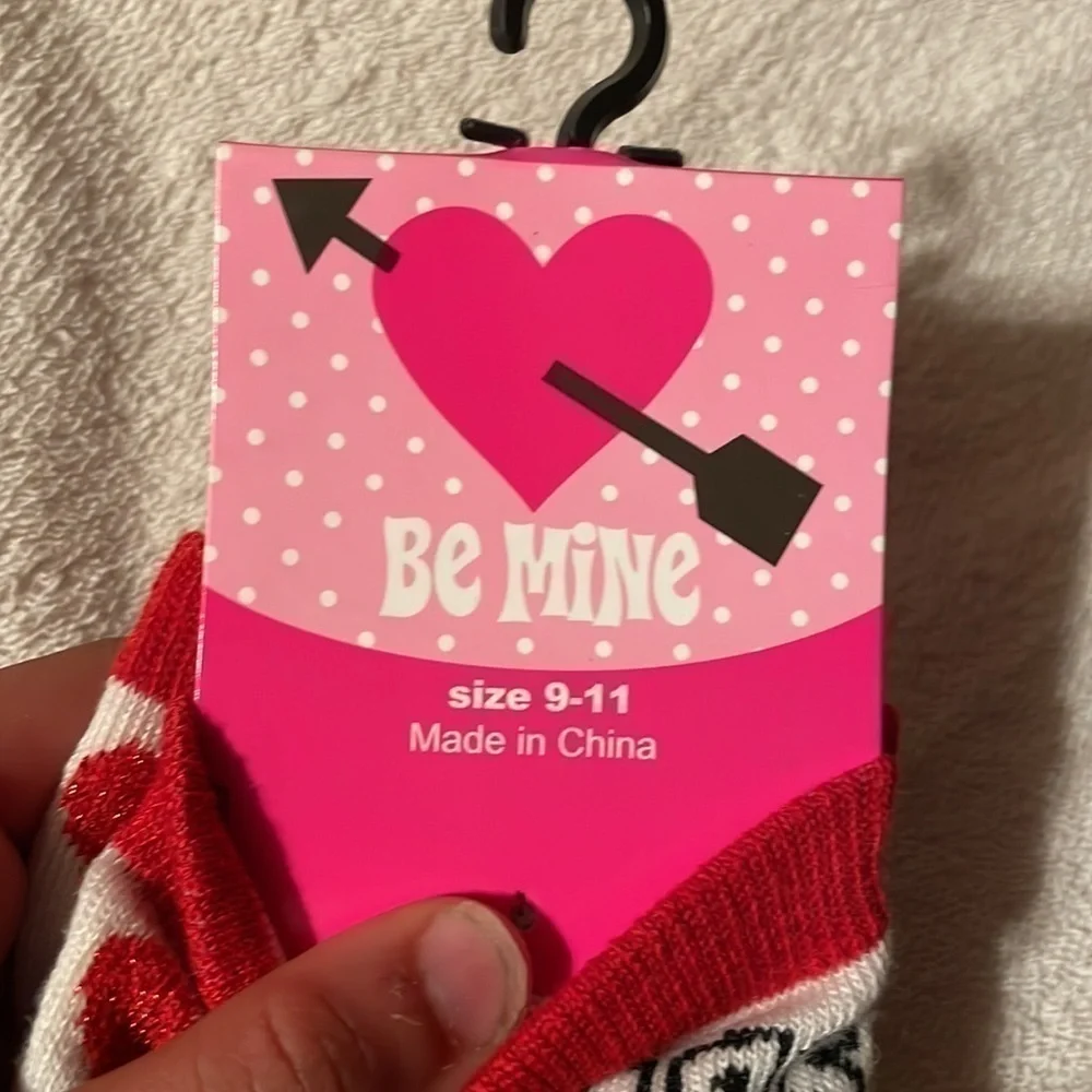 Women’s valentines day socks hugs and kisses